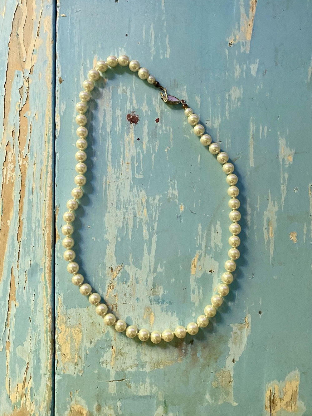 Classic Pearl Necklace in Ivory - Brand